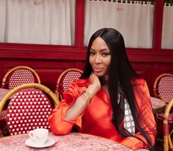 "A confiança nunca sai de Moda". Uma lição de estilo com Naomi Campbell