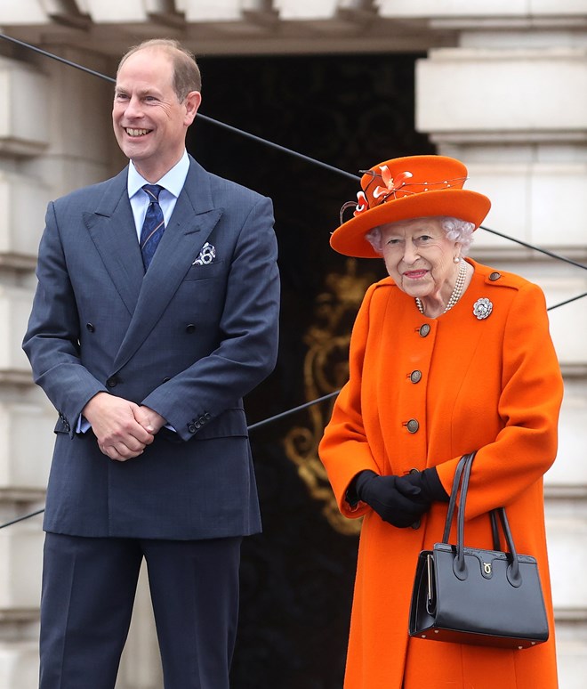 Príncipe Edward com Isabel II no Palácio de Buckingham, outubro de 2021
