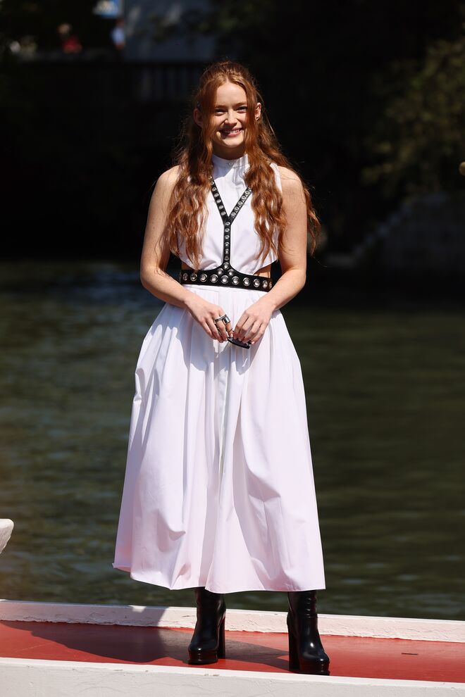 Sadie Sink em Alexander McQueen