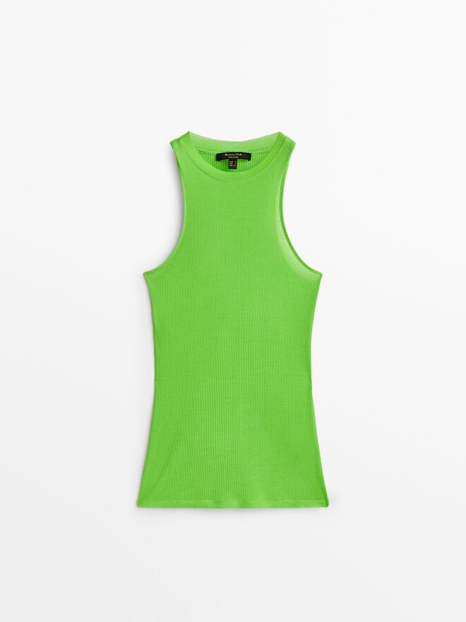 Top em malha de algodão, €19,95, Massimo Dutti
