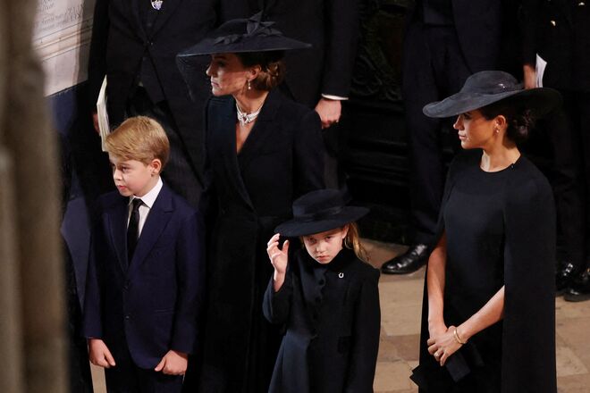 George, Kate, Charlotte e Meghan.