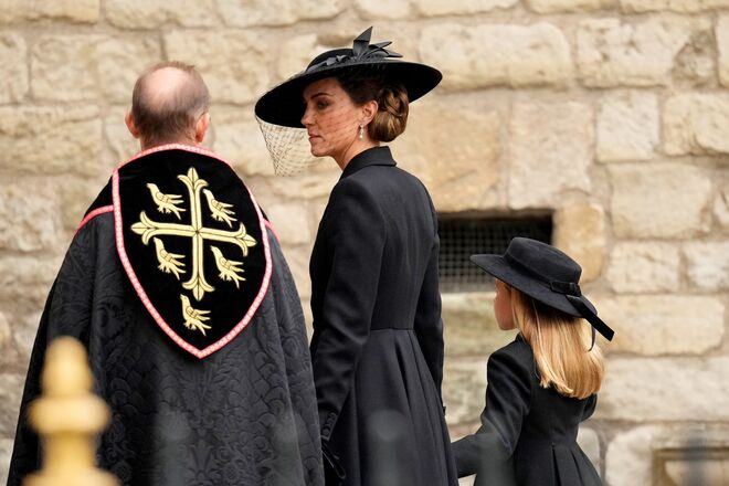 Kate Middleton, à porta da igreja.
