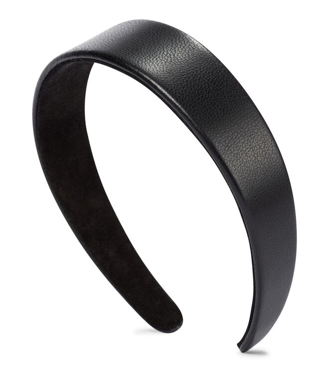 Bandolete, €149, Jennifer Behr, em mytheresa.com