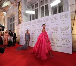De Cláudia Vieira a Raquel Strada. As mais bem vestidas dos Globos de Ouro