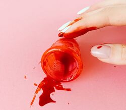 Usar o sangue menstrual para máscaras faciais? Sim, é a nova tendência de beleza