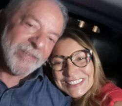 Lula da Silva ganha eleições no Brasil. Esta foi a reação da mulher