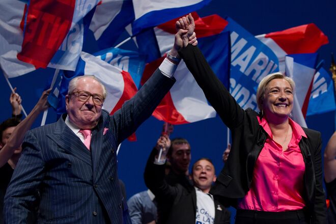 Marine Le Pen, membro do partido de extrema-direita RN (Rassemblement National)
