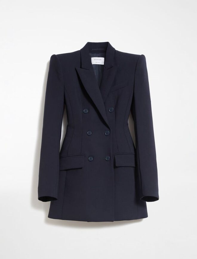 Casaco em lã, €995, Sportmax