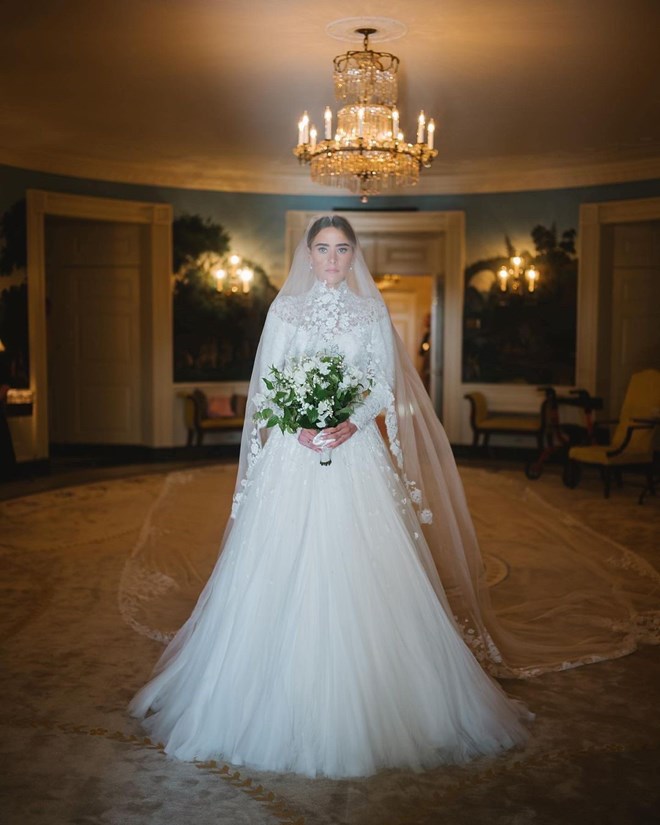 O vestido Ralph Lauren de Naomi Biden