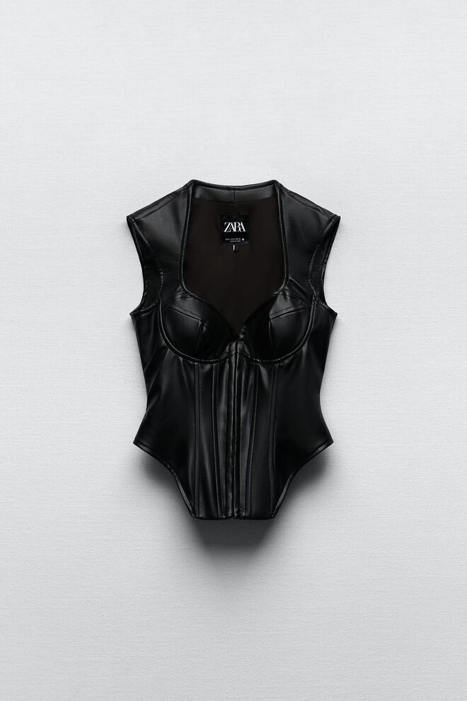 Top corpete em polipele, €39,95, Zara