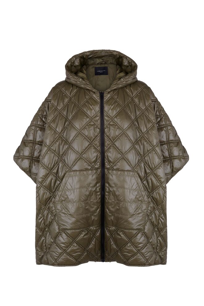 Casaco capa em nylon, €99,99, Cortefiel