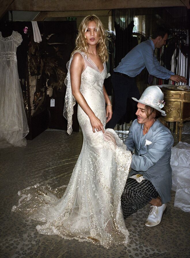 Kate Moss e o designer John Galliano, Southrop Manor Estate, Gloucestershire, Inglaterra, 2011.