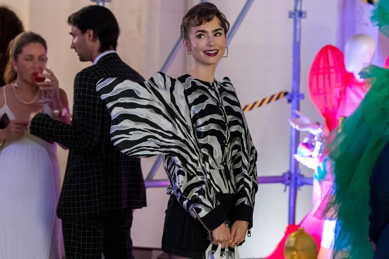 'Emily em Paris' (2020).