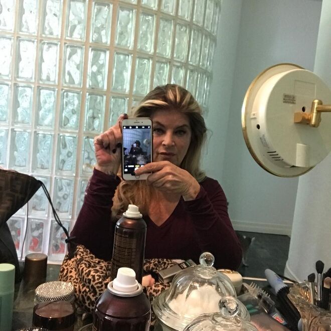 Kirstie Alley era muito ativa nas redes sociais, principalmente no Twitter.