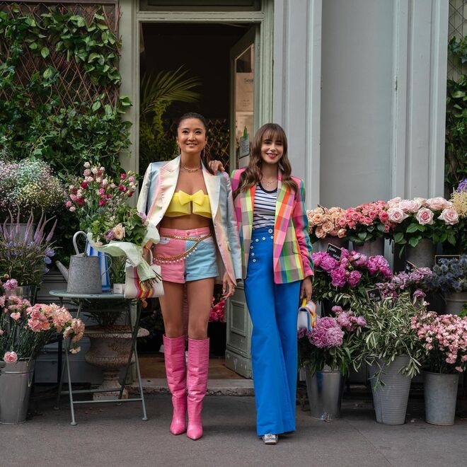 Os looks mais extravagantes de 'Emily in Paris' Tendências Máxima