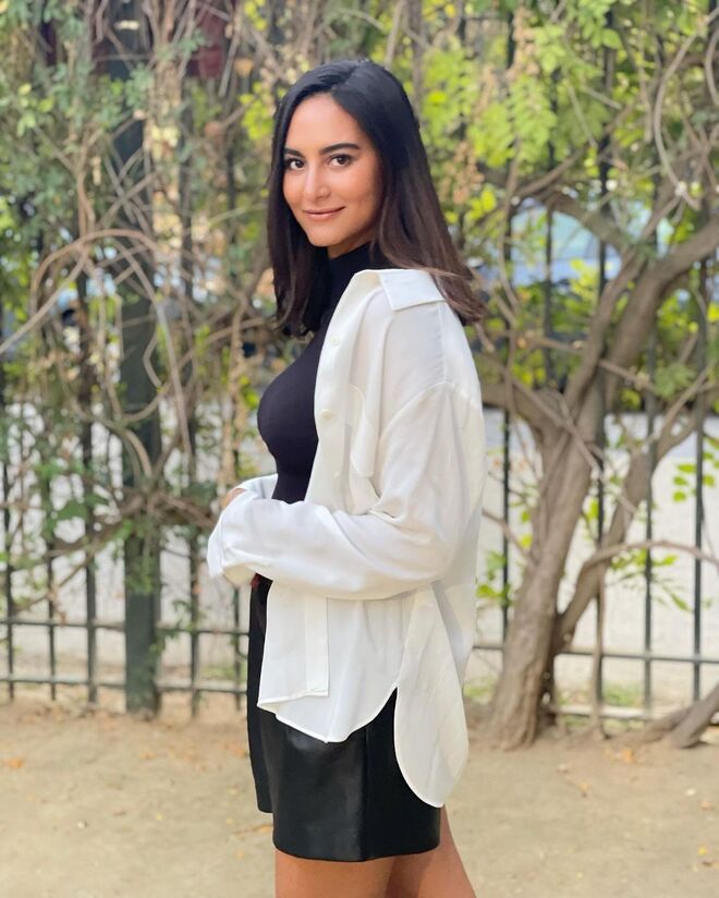 Imane Khb, mulher de Yassine Bounou (Marrocos).