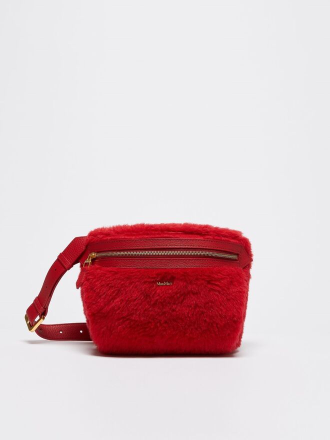 Bolsa de cintura, €625, Max Mara.