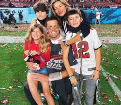 Tom Brady criticado por fotografias "polémicas" com o filho