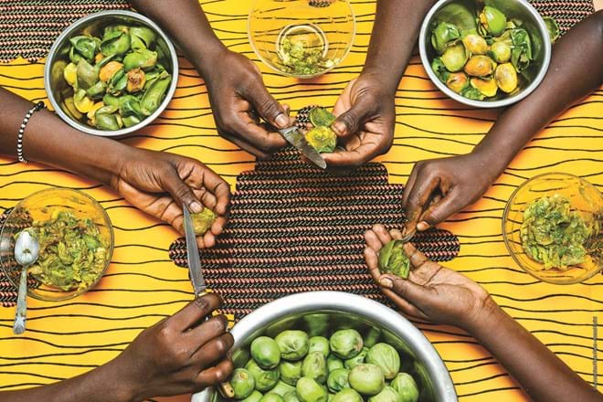 As parcerias os fornecedores Fair For Life iniciaram-se com a manteiga de karité do Burkina Faso em 2007.