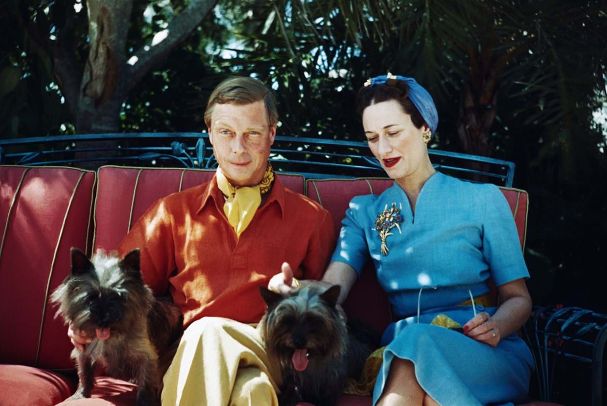Eduardo VIII com a sua mulher Wallis Simpson, duquesa de Windsor, nos anos 40.