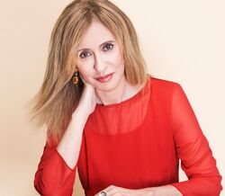 "Escrever é uma forma de me sentir viva". Judite Sousa fala sobre luto, depressão e aceitação. 