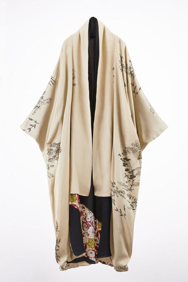 Quimono reversível, €149, Zara Limited Edition.
