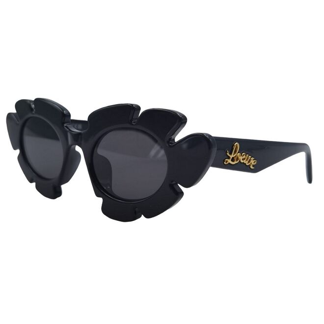 Óculos, €320, Loewe, na Óptica Boavista.