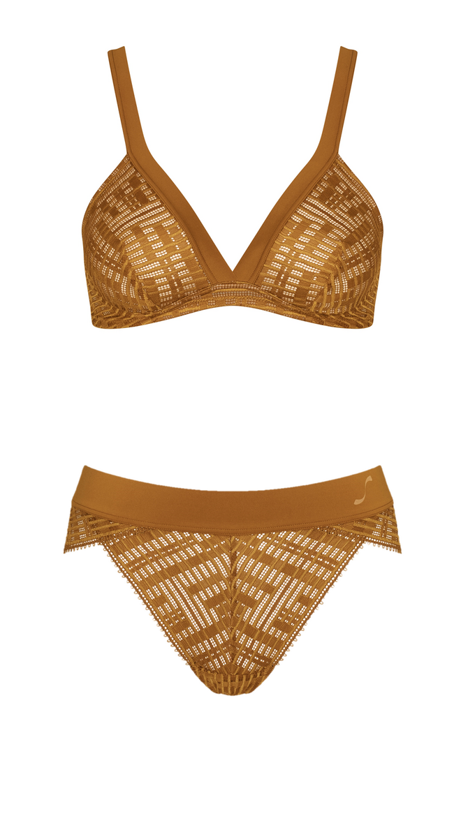 Soutien, €40, e cuecas, €23 (preços recomendados), S Seven, Sloggi.