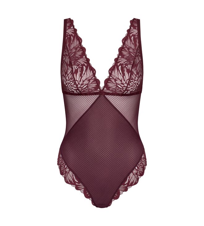 Body, €57,90, Triumph.