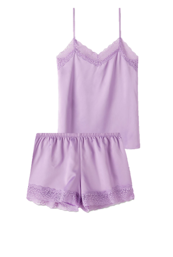 Top, €12,99, e calções, €9,99, Tezenis.