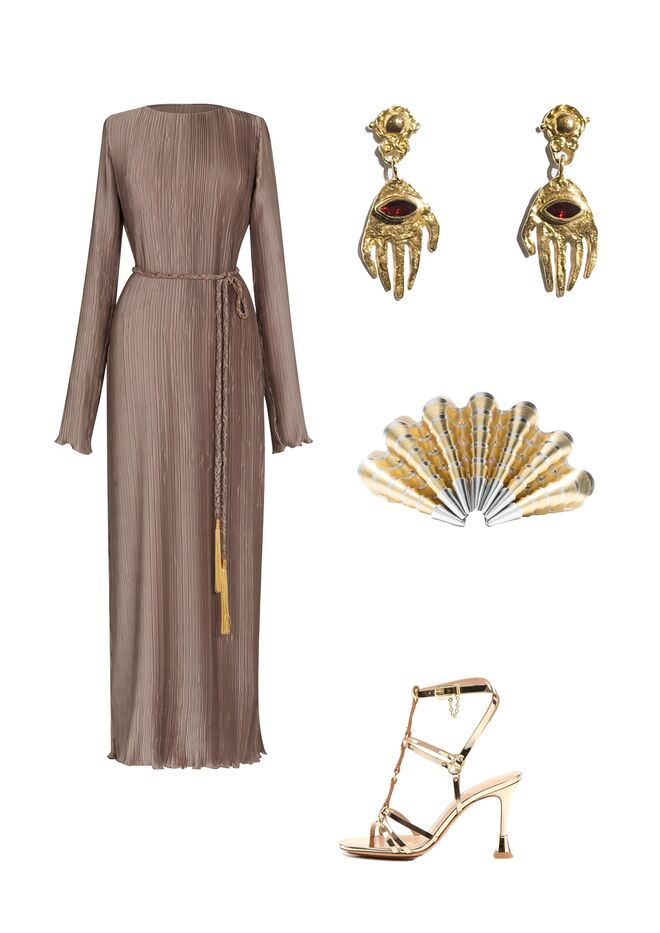 Vestido em cetim, €390, Diogo Miranda. Brincos em prata com banho a ouro, €275, Beatriz Jardinha. Carteira em metal, €363, Vanina em Farfetch.com. Sandálias em pele com metal, €408, Luis Onofre.
