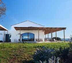 A casa no lago de José Avillez e Sofia Ulrich