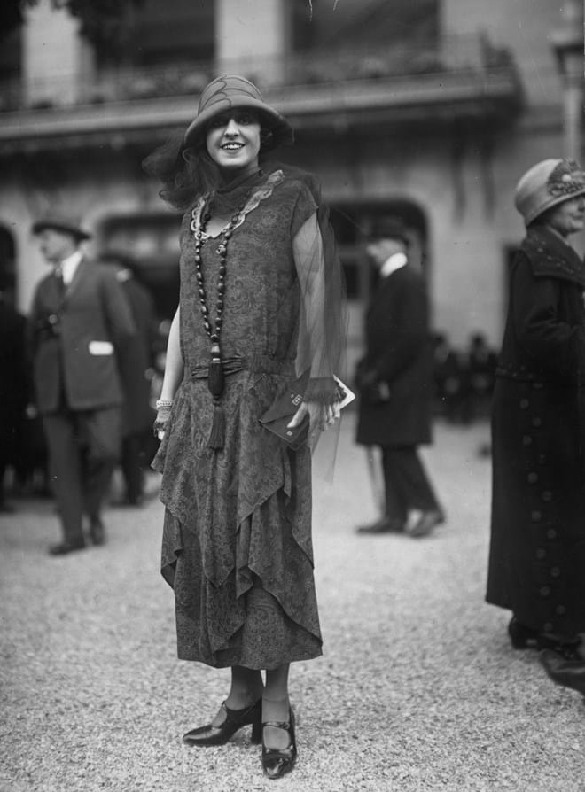 Dançarina Mlle Rahna com um design de Lanvin, 1924.
