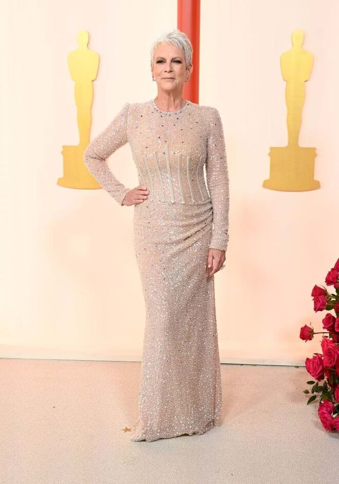 Jamie Lee Curtis em Dolce & Gabbana.