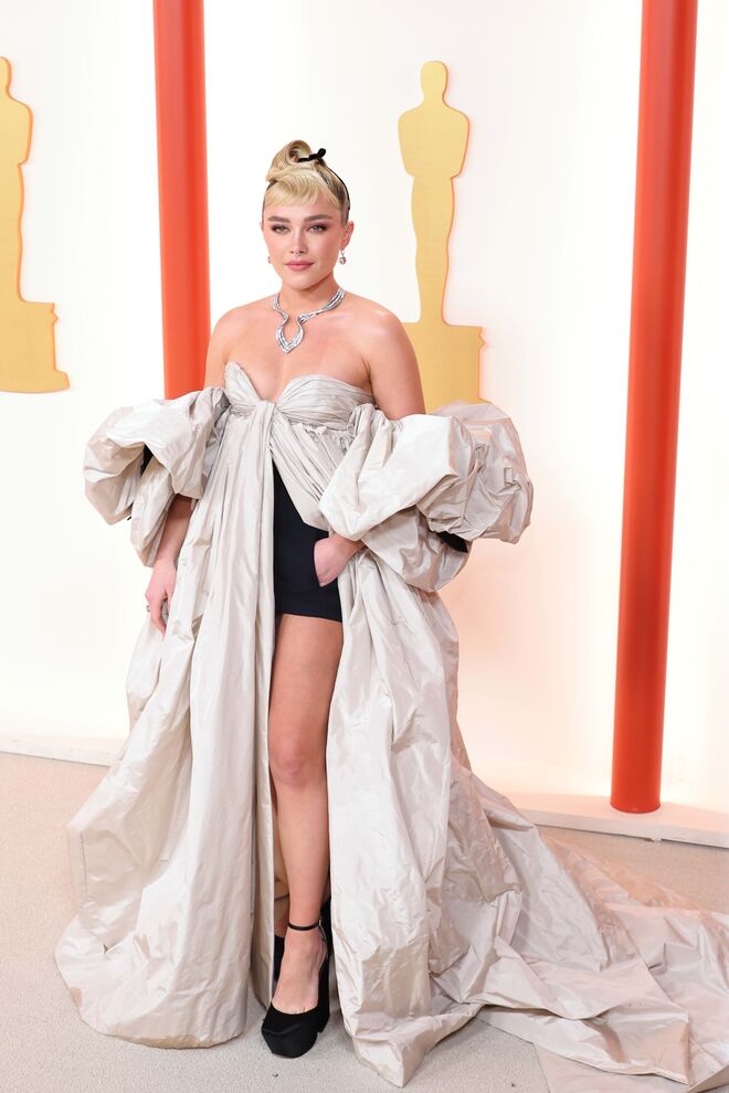 Florence Pugh em Valentino Couture.