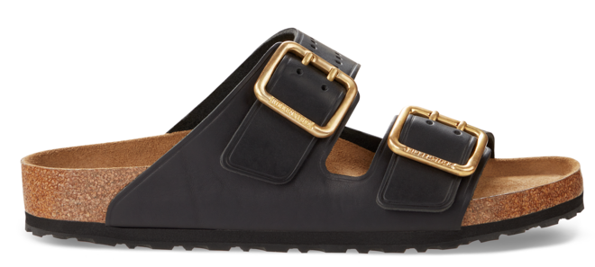 Sandálias Arizona Natural Leather, €200, Birkenstock.