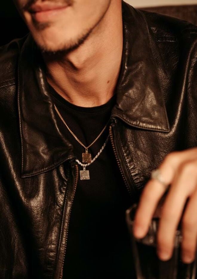 Amuleto Dornes, €52 (cada), Juliana Bezerra.