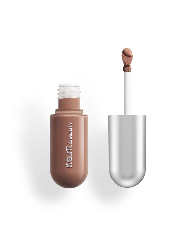 Batom líquido On Your Collar, no tom Wifey, €20,99, R.E.M. na Sephora.