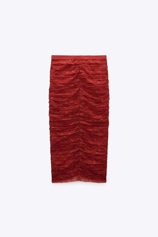 Saia em malha de renda, €59,95, Zara.