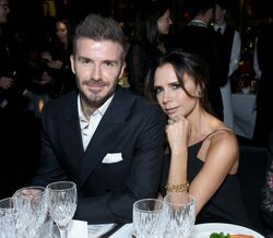 Victoria Beckham ensina o marido a dançar salsa. Veja o vídeo 