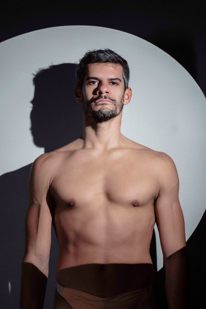 O bailarino-estrela Thiago Soares.