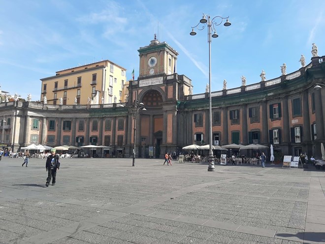 Piazza Dante.