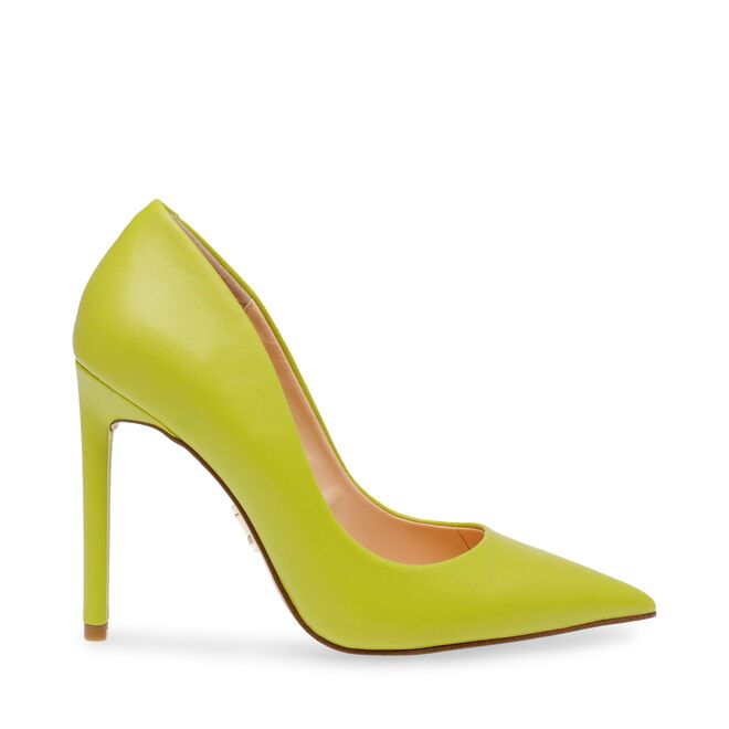 Sapatos, €109.99, Steve Madden.