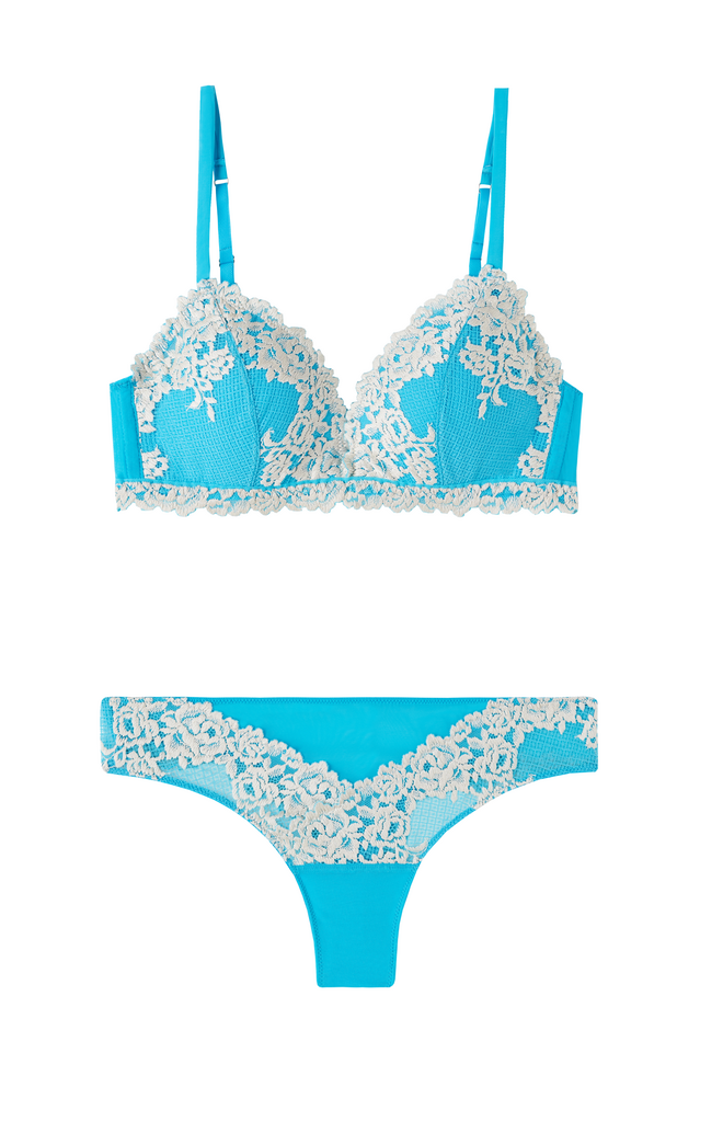 Soutien Tiziana Pretty Flowers, €35.90, e cuecas brasileiras Pretty Flowers, €15.90, Intimissimi.