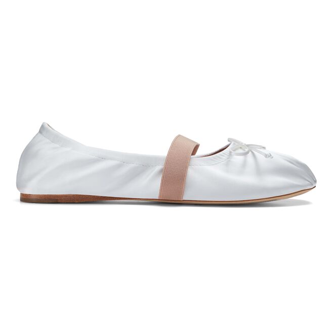Bailarinas em pele, €59,99, Mango.
