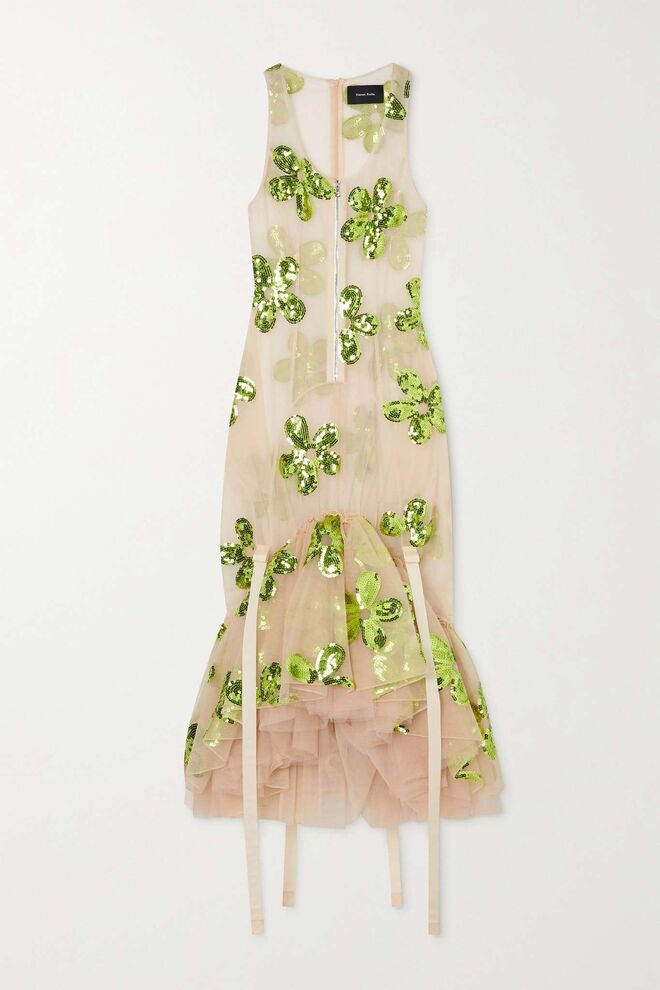 Vestido tule de seda bordado a lantejoulas, €2065, Simone Rocha em netaporter.com