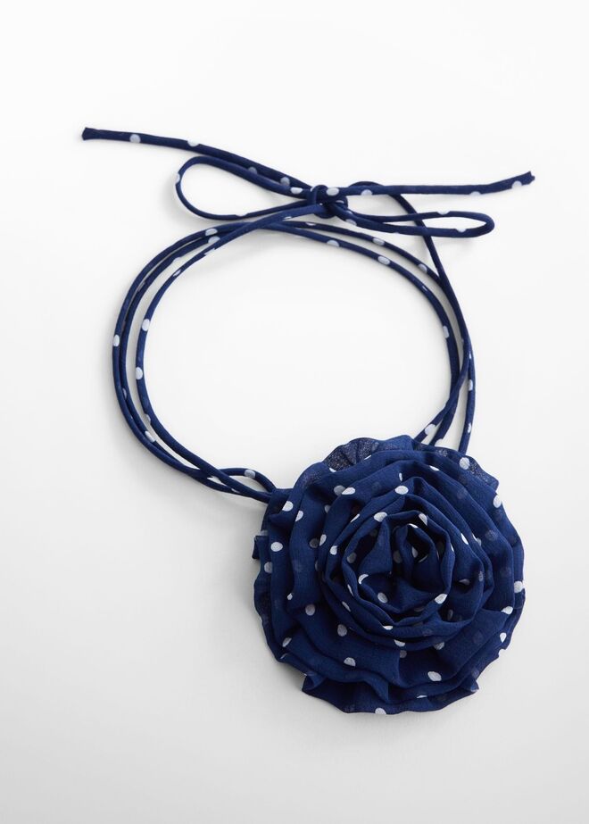 Gargantilha em algodão, €12.99, Mango.