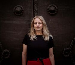 Nara Vidal, escritora: “O feminismo deve ser debatido à mesa do almoço” 