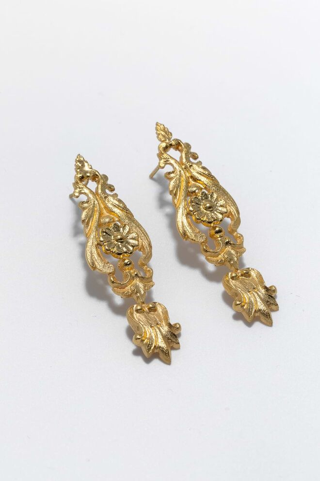 Brincos Alba, €130, Arcane.