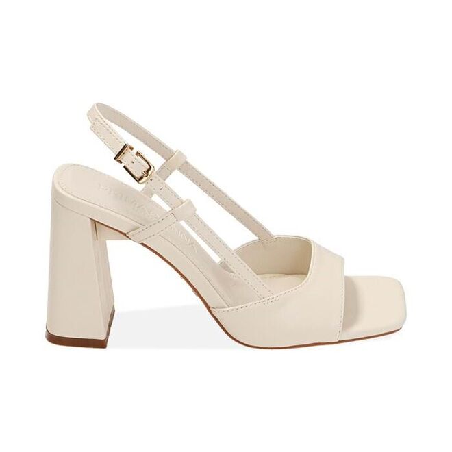 Sandálias, €59.99, Primadonna.